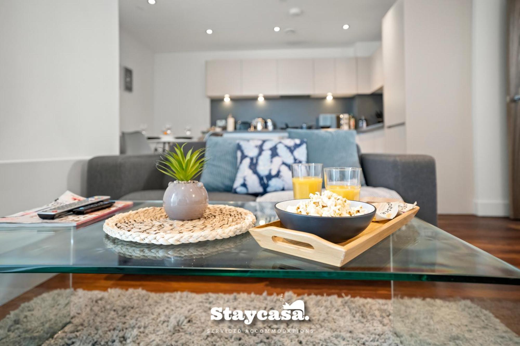 Spectacular Apartment Balcony View In City Centre — Photos 2